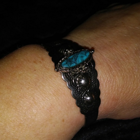 Vintage Bracelet - Picture 2 of 3
